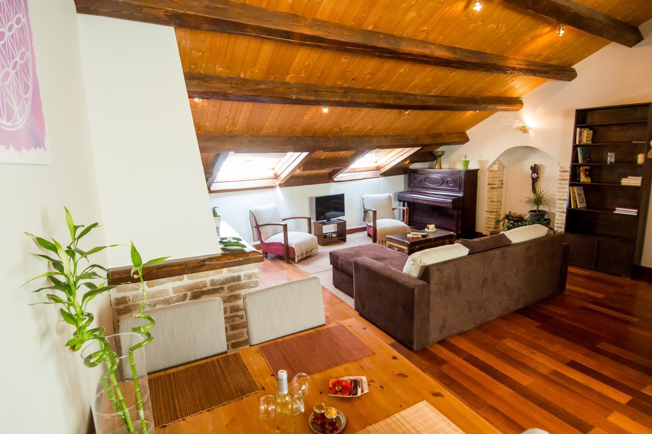 Attic Flat At San Giacomo Square-Corfu Town Apartment ภายนอก รูปภาพ
